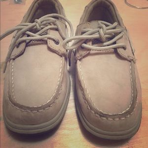 Boys Sperrys size 2